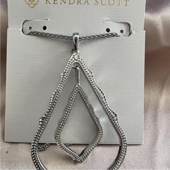 Kendra Scott Silver Layered Pendant Necklace - Picture 4 of 4